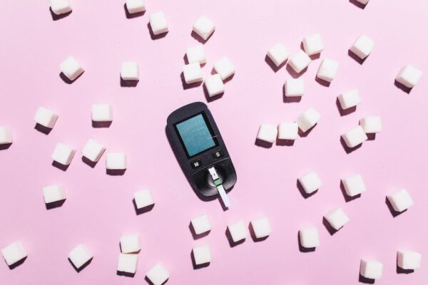 Blood sugar measurement tool in field of sugar cubes